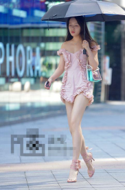 性感小姐姐的肚脐,性感小姐姐的诱惑瞬间