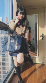 小姐姐深圳校服图片,青春时尚的校园风采